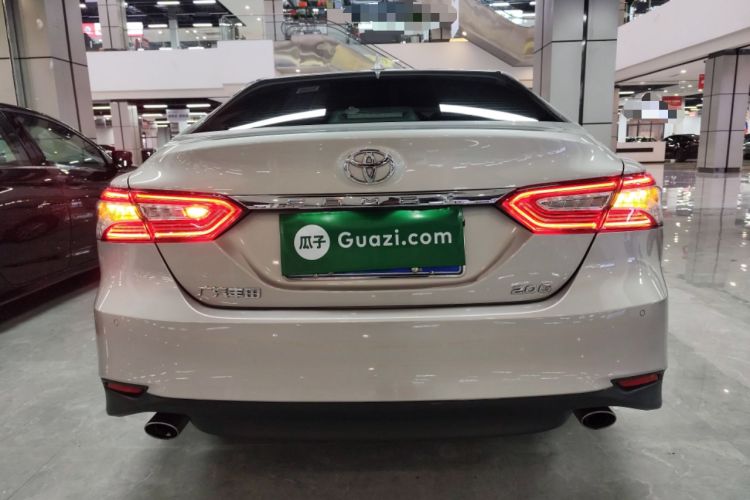 Used Toyota Camry 2021 2.0G Luxury Edition
