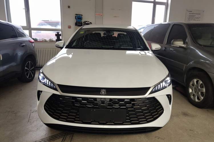 Used BYD Qin PLUS 2025 DM-i Smart Drive 55KM Leading Model
