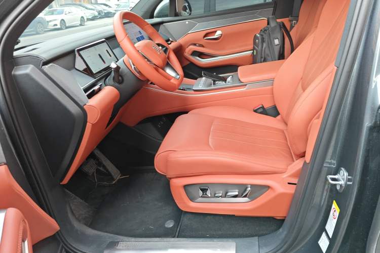 Used BYD Tang L 2025 EV 600KM All-Wheel-Drive LiDAR Flagship Model