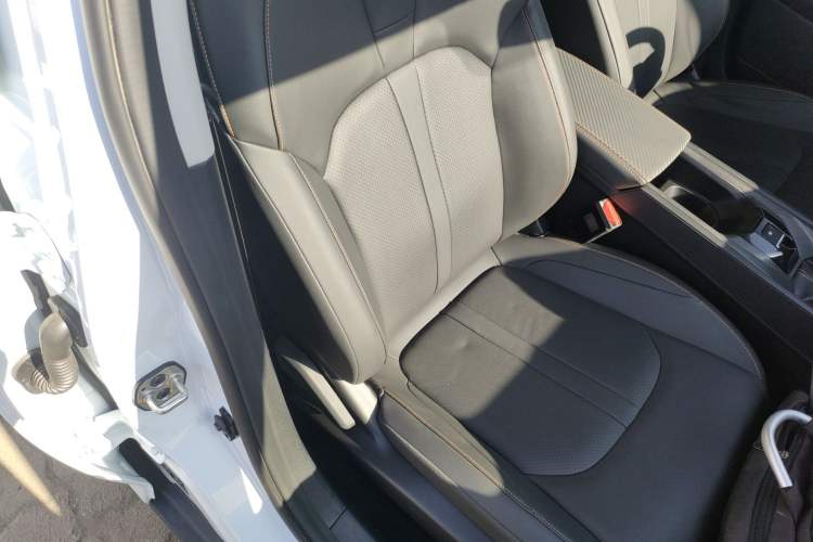 Used Dongfeng Aeolus Yixuan 2024 1.5L Automatic JingSu Edition
