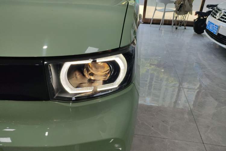 Used Wuling Hongguang MINIEV 2021 Macaron Premium Model – Lithium-NMC
