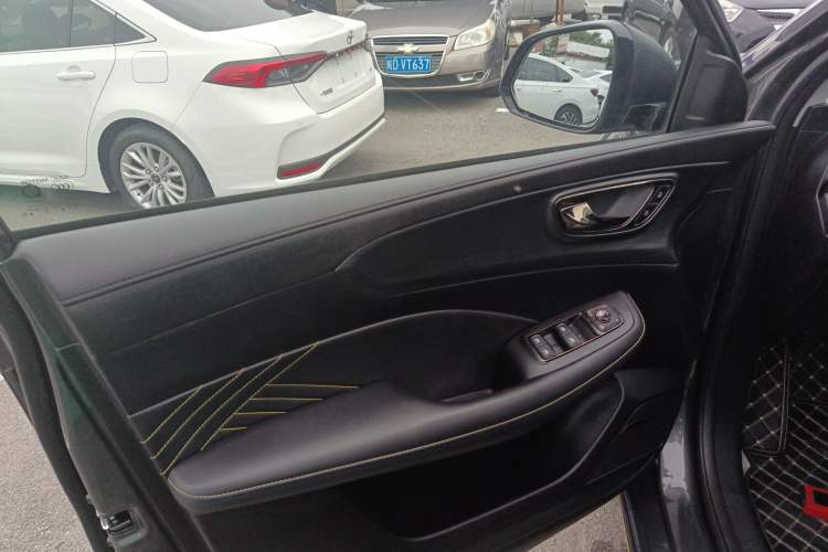 Used Roewe RX5 2021 PLUS 330TGI Automatic National Trend Intelligent Deluxe Edition
