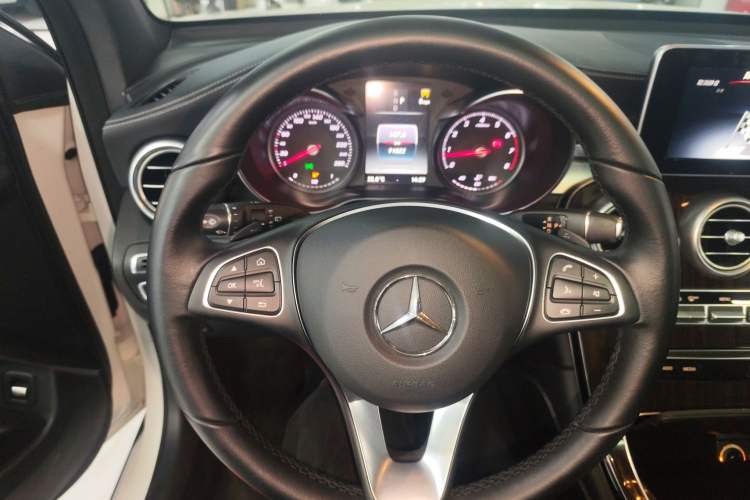 Used Mercedes-Benz GLC 2018 Facelifted GLC 260 4MATIC Dynamic Edition
