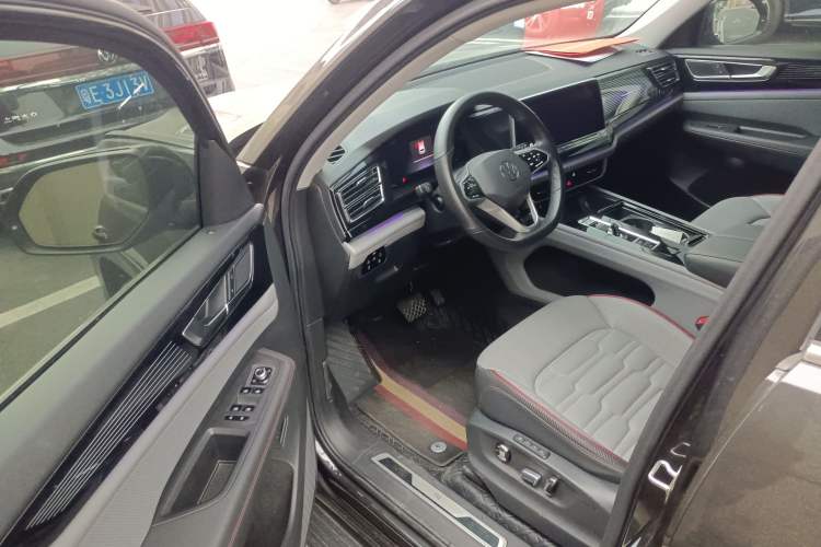 Used Volkswagen Teramont X 2021 330TSI Two-Wheel-Drive Prestige Luxury Edition