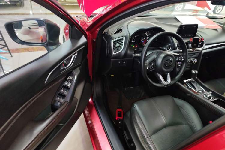 Used Mazda Mazda 3 Axela 2017 Sedan 2.0L Automatic Prestige Model China V Standard