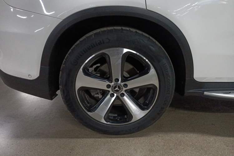 Used Mercedes-Benz GLC 2019 Facelift GLC 260 L 4MATIC Luxury Model
