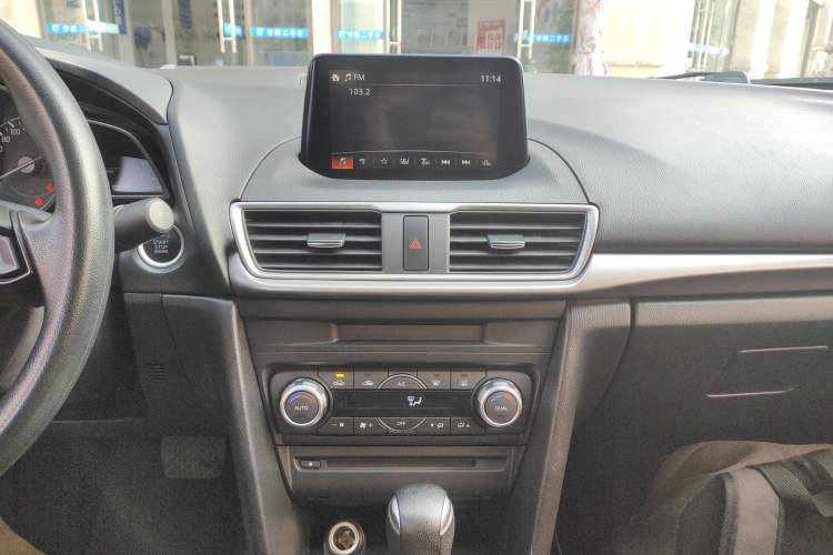 Used Mazda Mazda 3 Axela 2017 Sedan 1.5L Automatic Luxury Model Emission Standard China V
