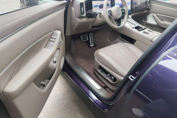 Used Hima AITO M8 2025 Model Pure Electric Max+ Five-Seat Long-Range Version