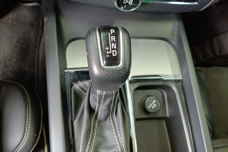 Used Volvo XC60 2018 T5 4x4 Zhiya Sport Edition
