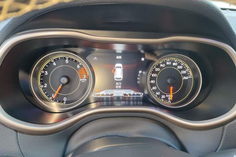 Used  Cherokee 2017 2.0L Superior Edition