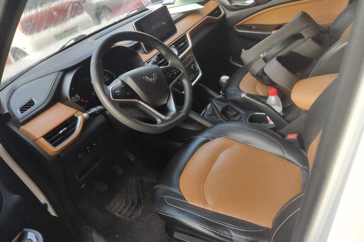 Used Wuling Hongguang S3 2018 1.5L Manual Luxury Model China V Standard
