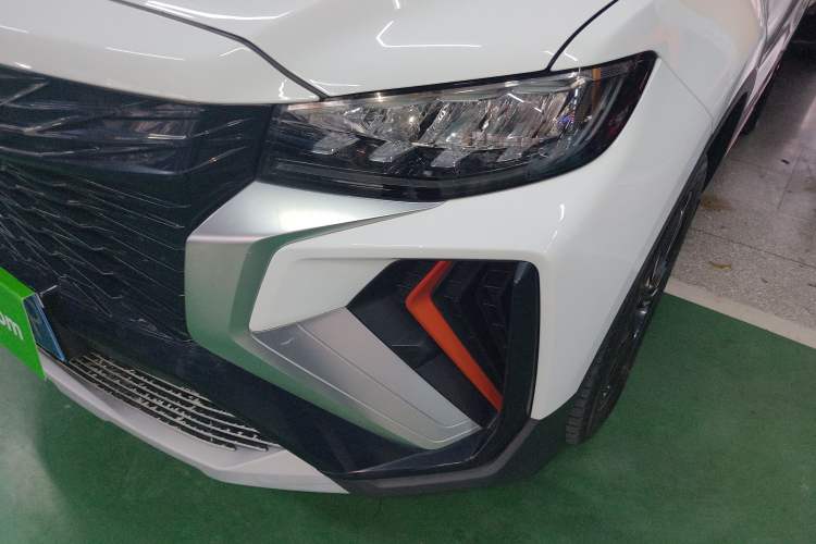 Used Geely Auto Emgrand X7 Sport 2022 Boyue X 1.8TD DCT ZhiZun Edition
