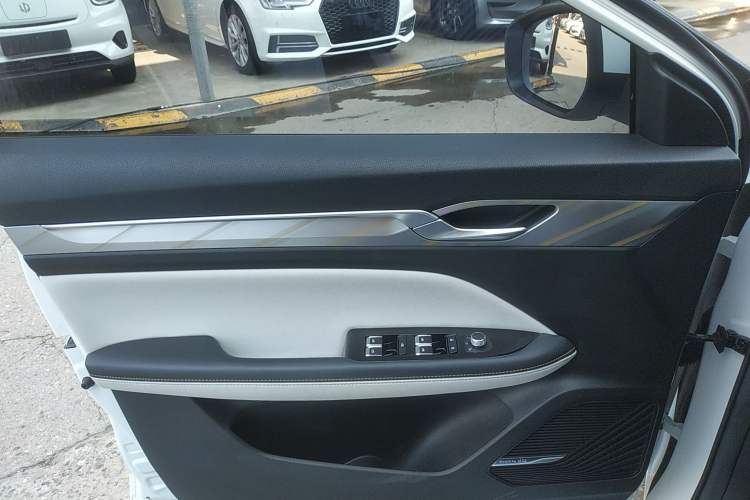 Used Geely Auto Emgrand L 2022 1.4T CVT Flagship Edition