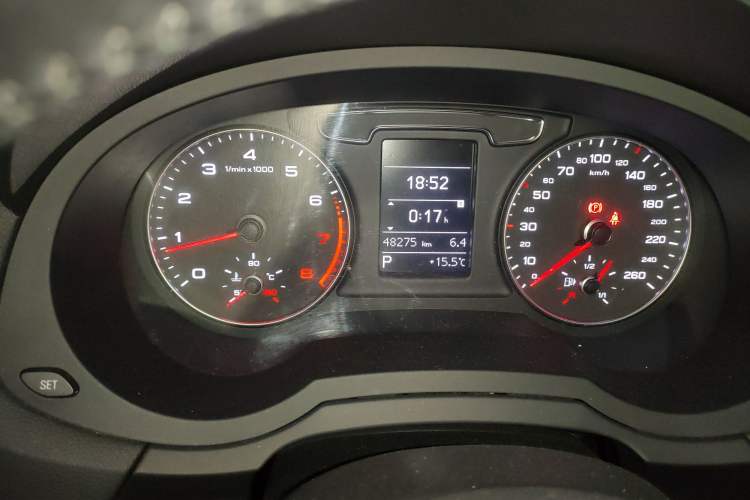 Used Audi Q3 2017 35 TFSI quattro all-wheel-drive sport model
