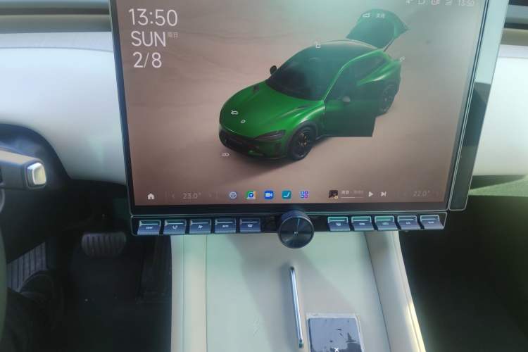 Used Xiaomi Auto YU7 2025 Ultra-Long Range High-Performance All-Wheel-Drive Max Edition