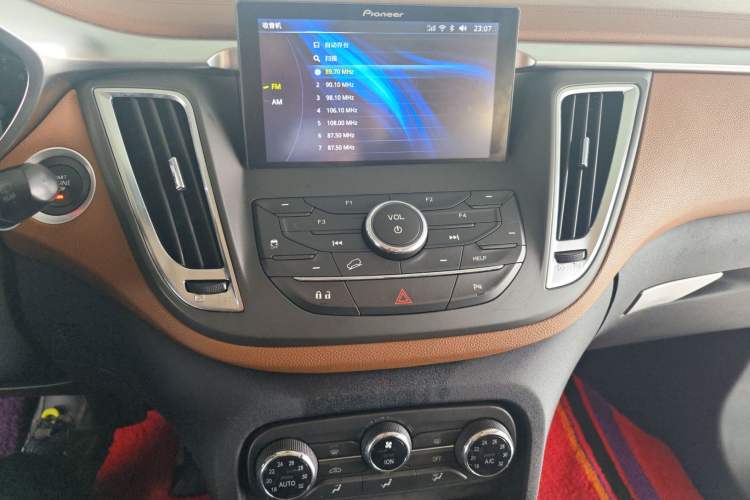 Used Soueast DX7 2017 1.5T Automatic Glory Edition
