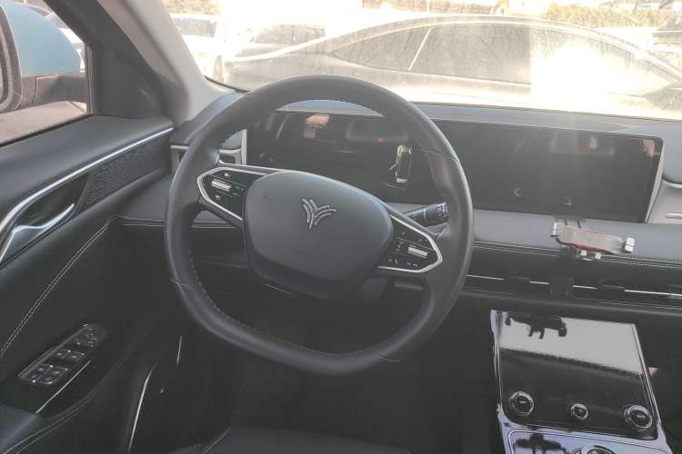 Used NETA U 2022 Pro 400 Comfort Edition