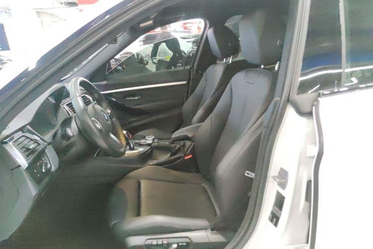 Used BMW 3 Series GT 2019 320i M Sport Package
