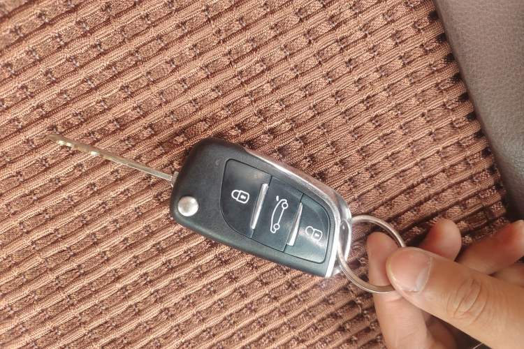 Used Jeep Compass (Import) 2015 2.0L two-wheel drive sport version