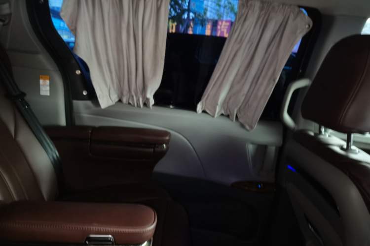 Used Toyota Sienna 2020 3.5L Two-Wheel Drive XLE Leather Interior 7 Seats Mexico Edition
