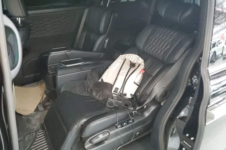 Used Honda Elysion 2024 2.0L eHEV Luxury Edition