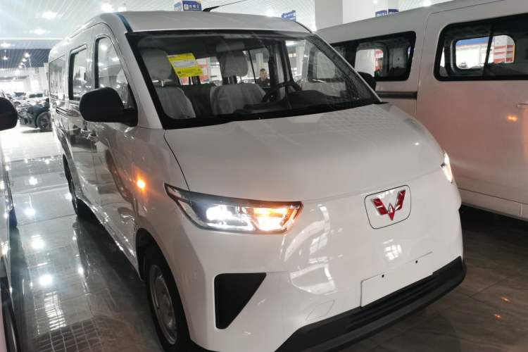 Used Wuling Yangguang 
