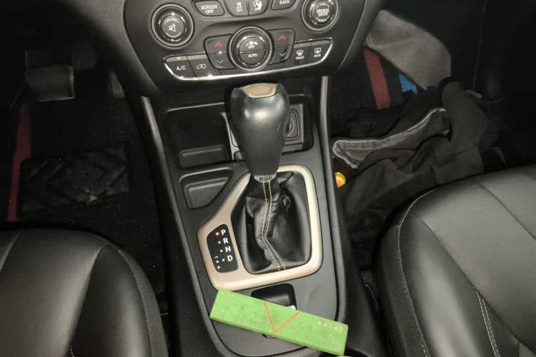 Used  Cherokee 2017 2.0L Superior Edition
