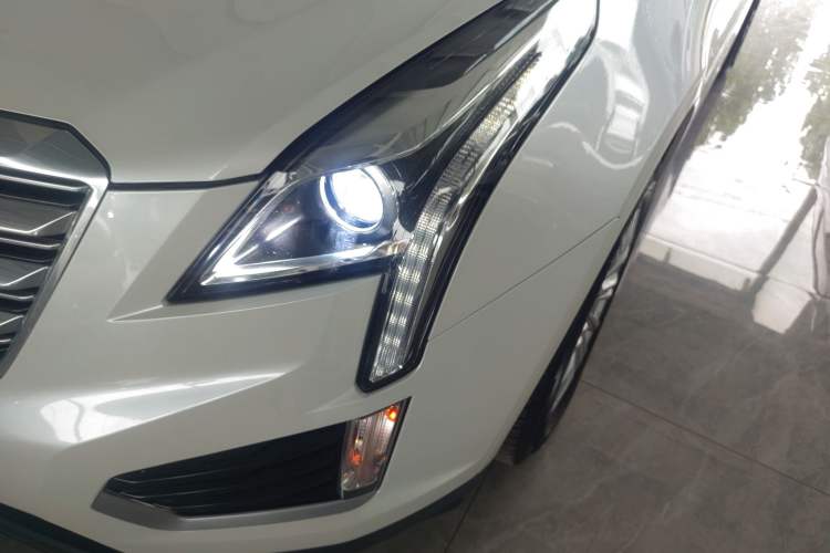 Used Cadillac XT5 2018 25T Tech Model
