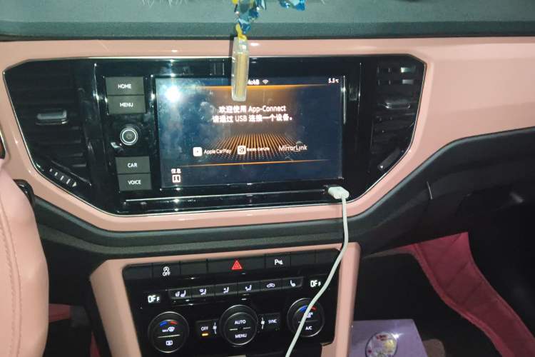 Used Volkswagen T-ROC 2019 280TSI DSG Two-Wheel-Drive Luxury Model China VI Standard
