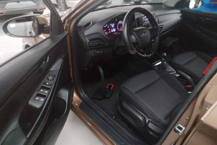 Used Hyundai Celesta 2018 1.6L Automatic GL Enjoyment Version China V Standard