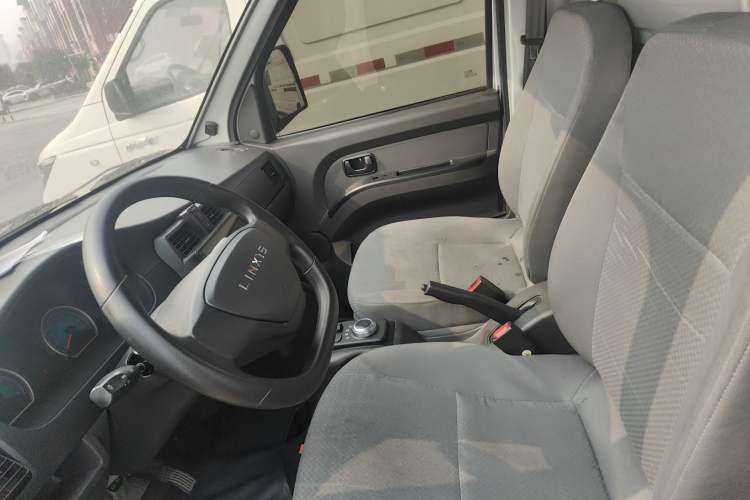 Used Wuling Electric Truck 2022 Affordable Model Anchi with 35.904 kWh
