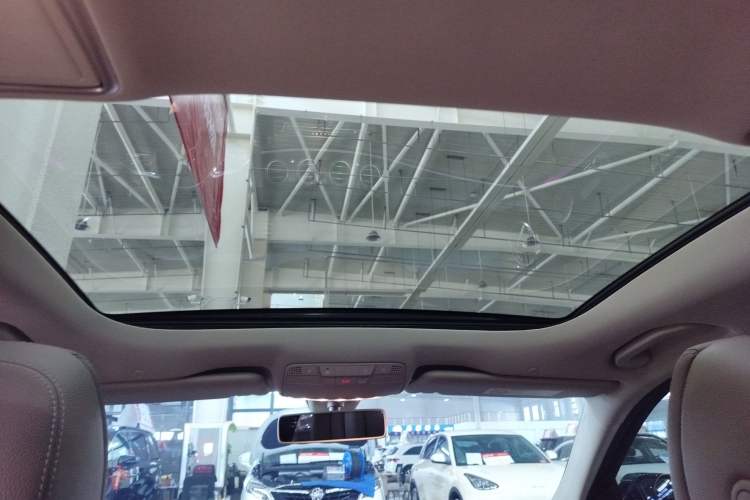 Used Mercedes-Benz E-Class 2019 E 300 L Sporty and Stylish Model