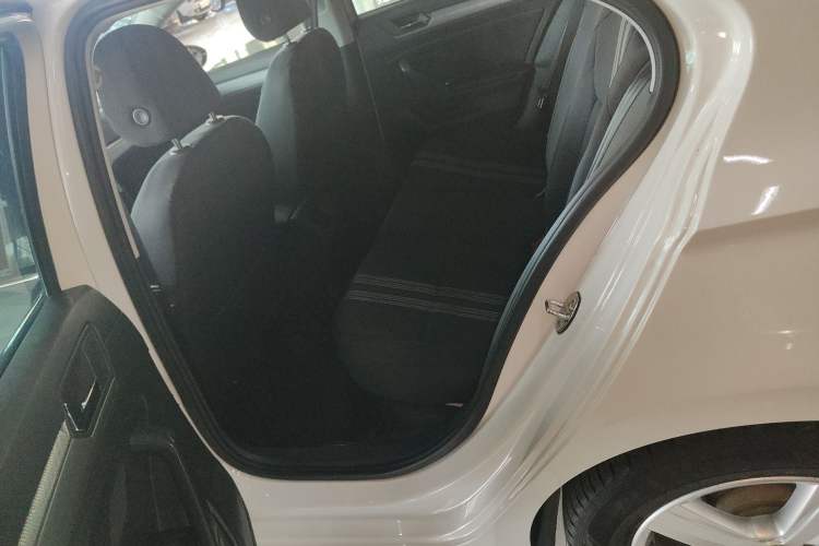 Used Volkswagen Lamando 2017 230TSI DSG Fashion Edition
