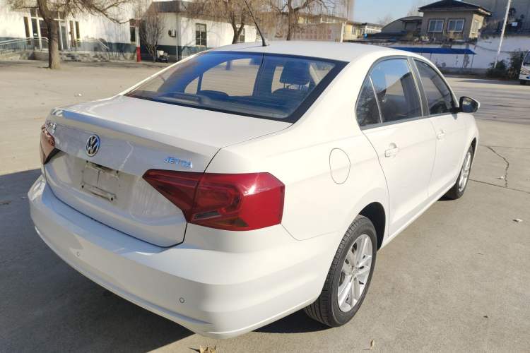 Used Volkswagen Jetta 2019 Dream Edition 1.4L Manual Fashion Version
