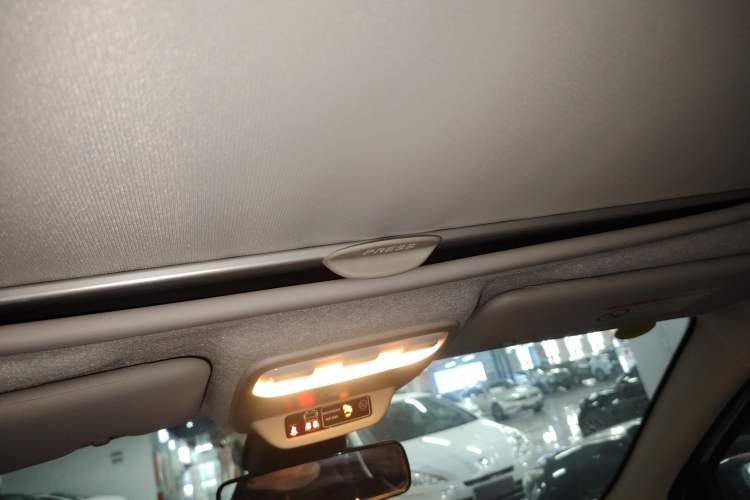 Used  forfour 2018 0.9T 66 kW Pioneer Edition
