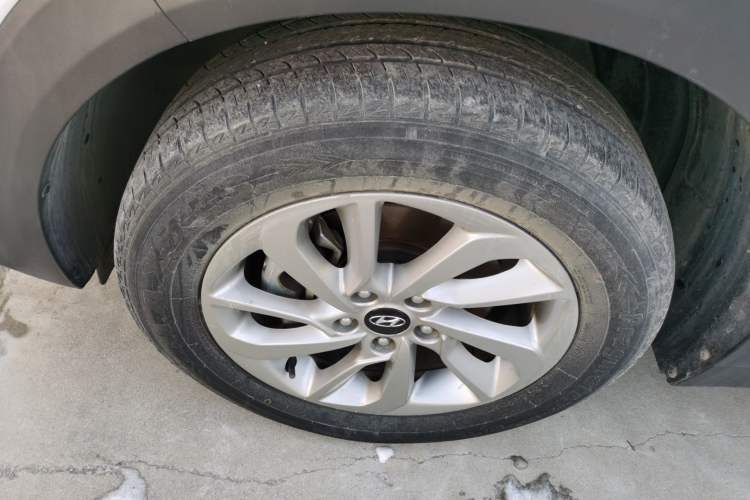 Used Hyundai Tucson 2015 1.6T Dual-Clutch Two-Wheel-Drive Smart Model
