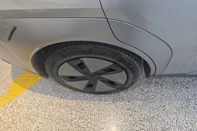 Used AION Y 2023 Plus 610 Enjoy Edition