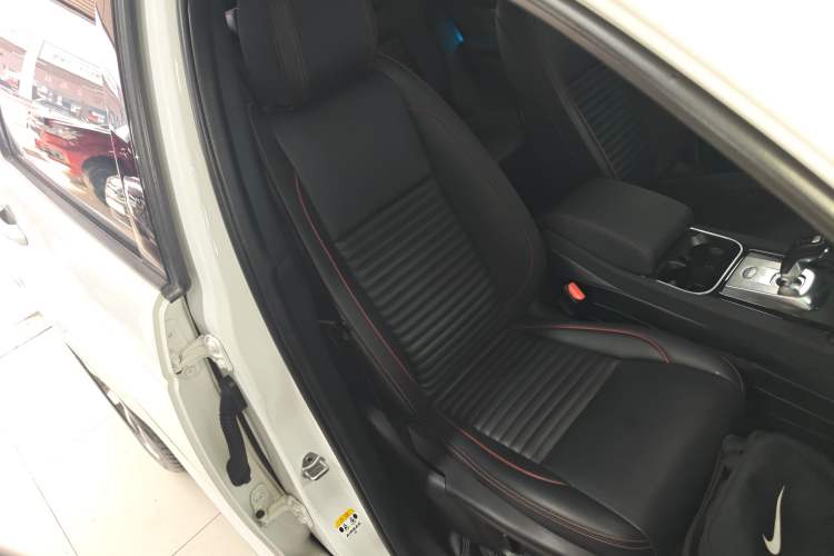 Used Land Rover Discovery Sport 2022 249 PS Metropolitan Edition 5 Seats