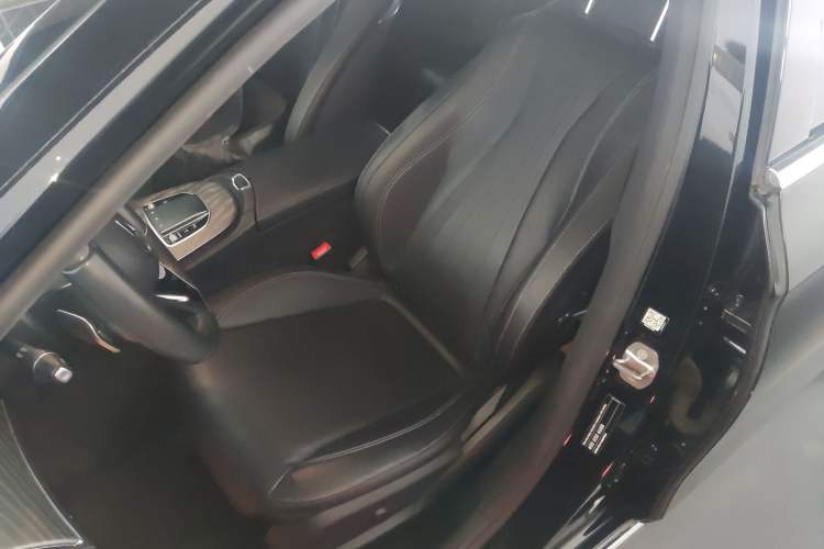 Used Mercedes-Benz E-Class New Energy 2022 Restyled E 350 e L Plug-in Hybrid Sedan
