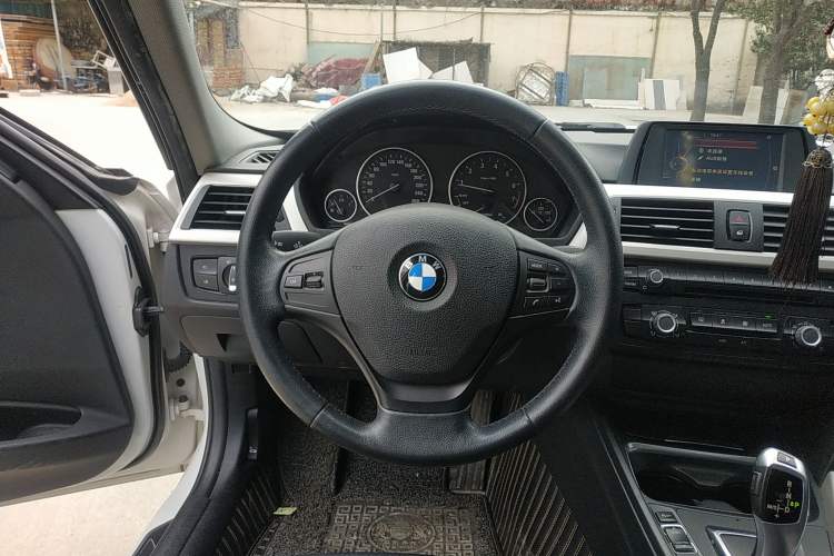 Used BMW 3 Series 2015 316i Active Edition
