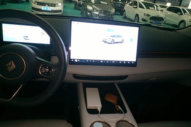 Used Baojun Enjoy 2025 Plug-in Hybrid 140km Luxury Edition