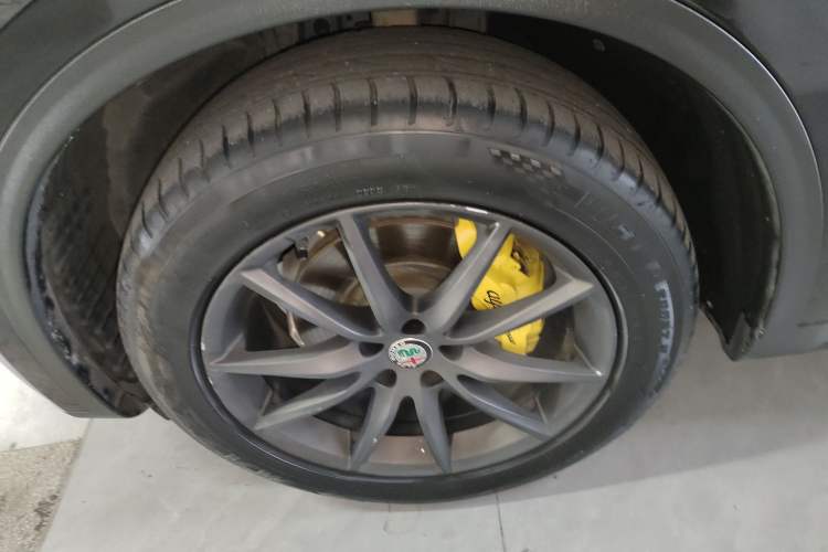 Used Alfa Romeo Stelvio 2017 2.0T 200HP Luxury Edition
