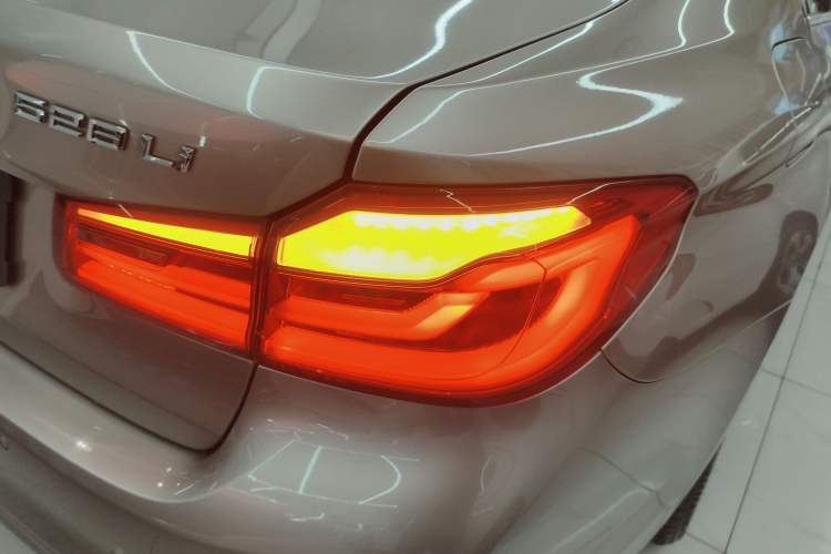 Used BMW 5 Series 2018 528Li Launch Special Edition
