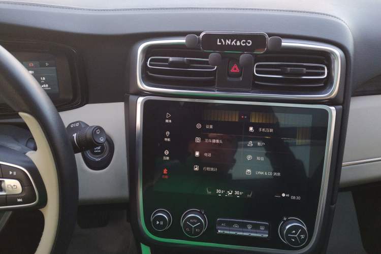 Used Lynk & Co 01 2017 2.0T Two-Wheel Drive Zhaopu Version
