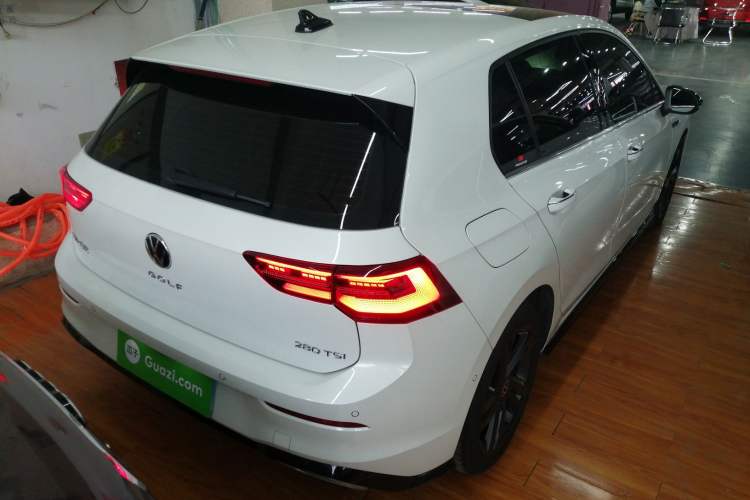 Used Volkswagen Golf 2023 Facelift 280TSI DSG R-Line Lite