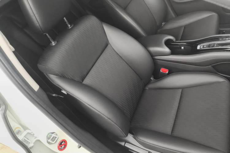 Used Honda Vezel 2020 1.5L CVT Pioneer Edition
