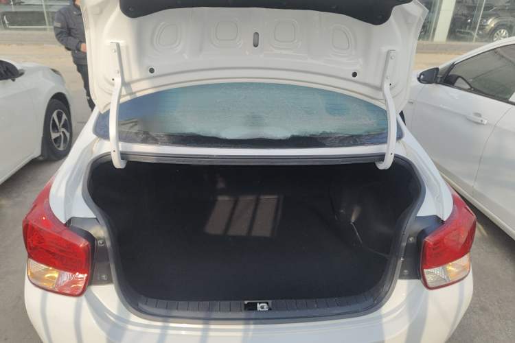 Used Hyundai Verna (older generation) 2020 1.4L Manual GL Refreshed Edition