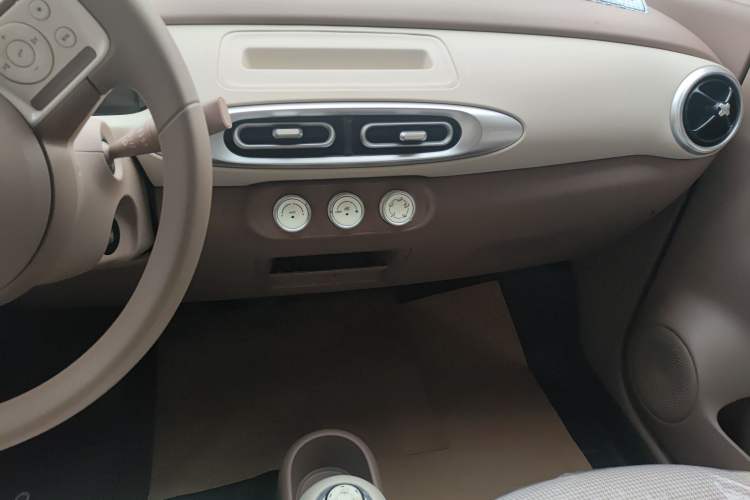 Used Wuling Hongguang MINIEV 2025 Four-Door Version Advanced Edition
