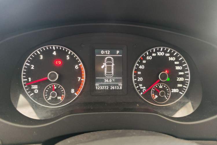 Used Volkswagen Sagitar 2014 Revised Version 1.4TSI Automatic Luxury Edition
