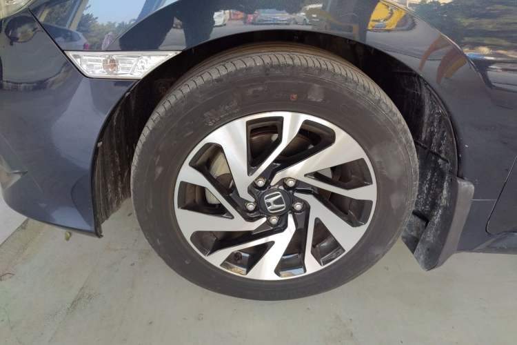 Used Honda Civic 2016 220TURBO CVT Luxury Edition
